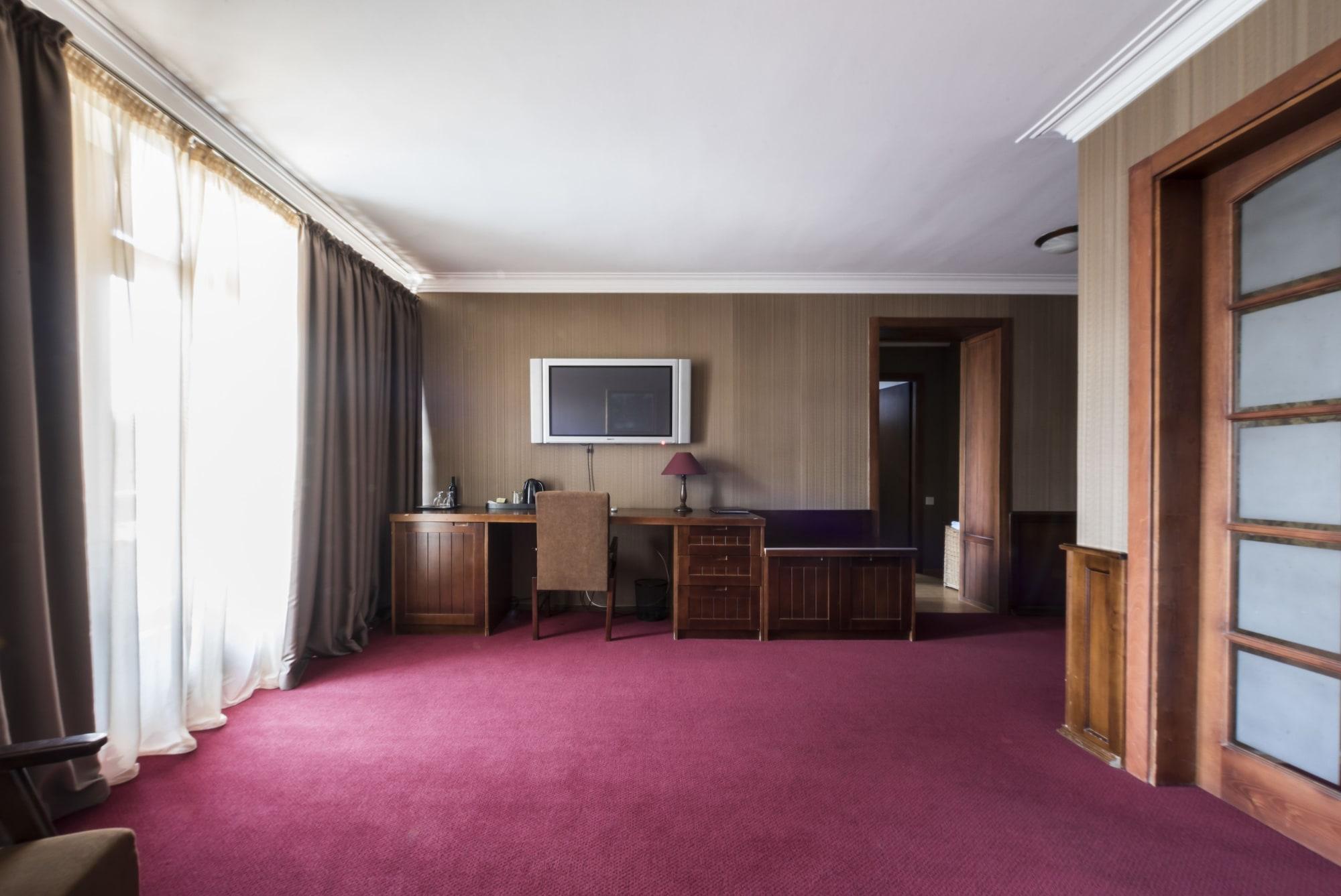 Hotel Kopala Tbilisi Esterno foto