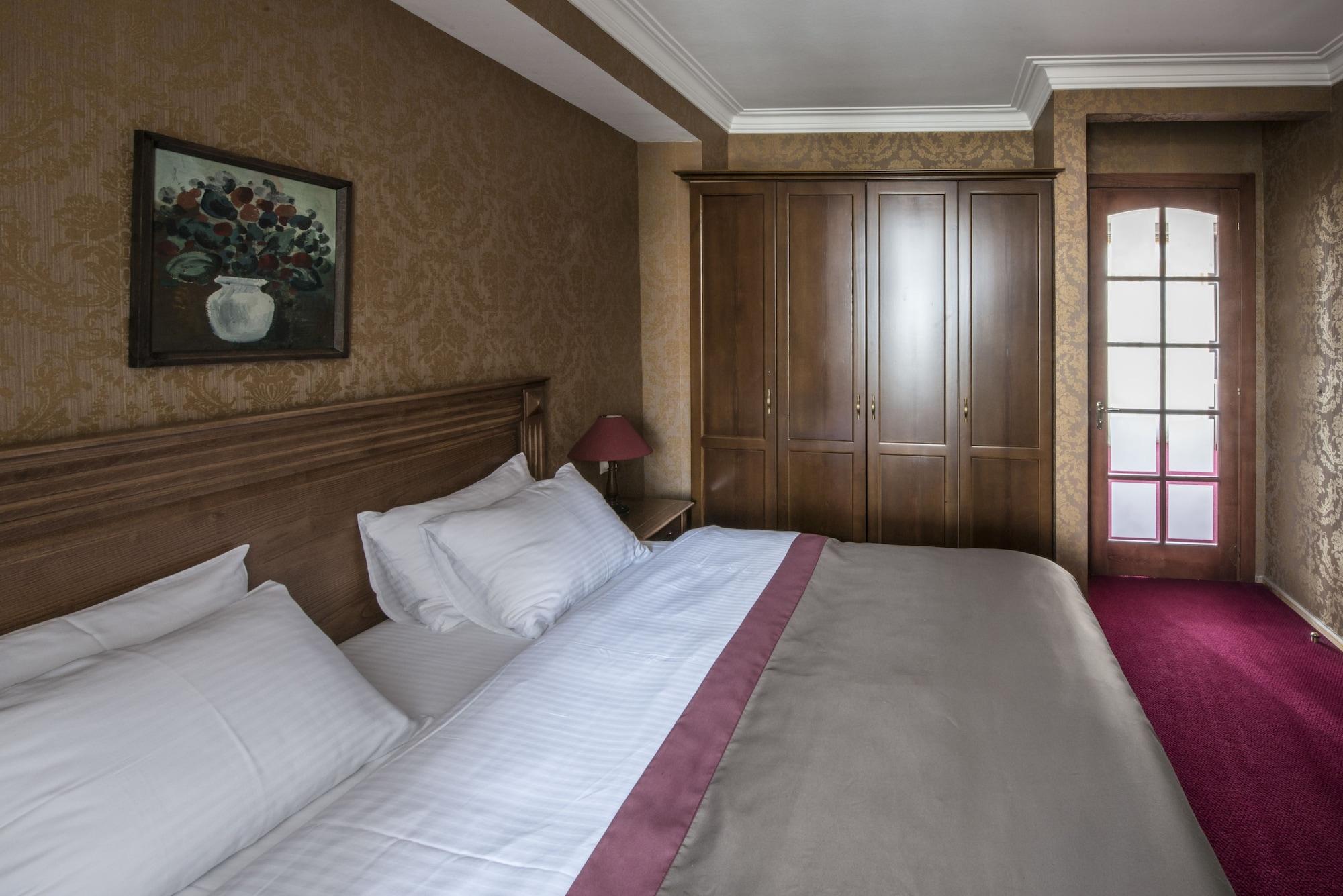 Hotel Kopala Tbilisi Esterno foto