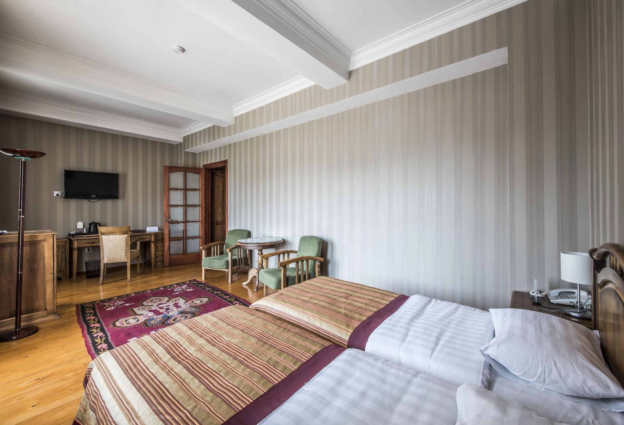 Hotel Kopala Tbilisi Esterno foto