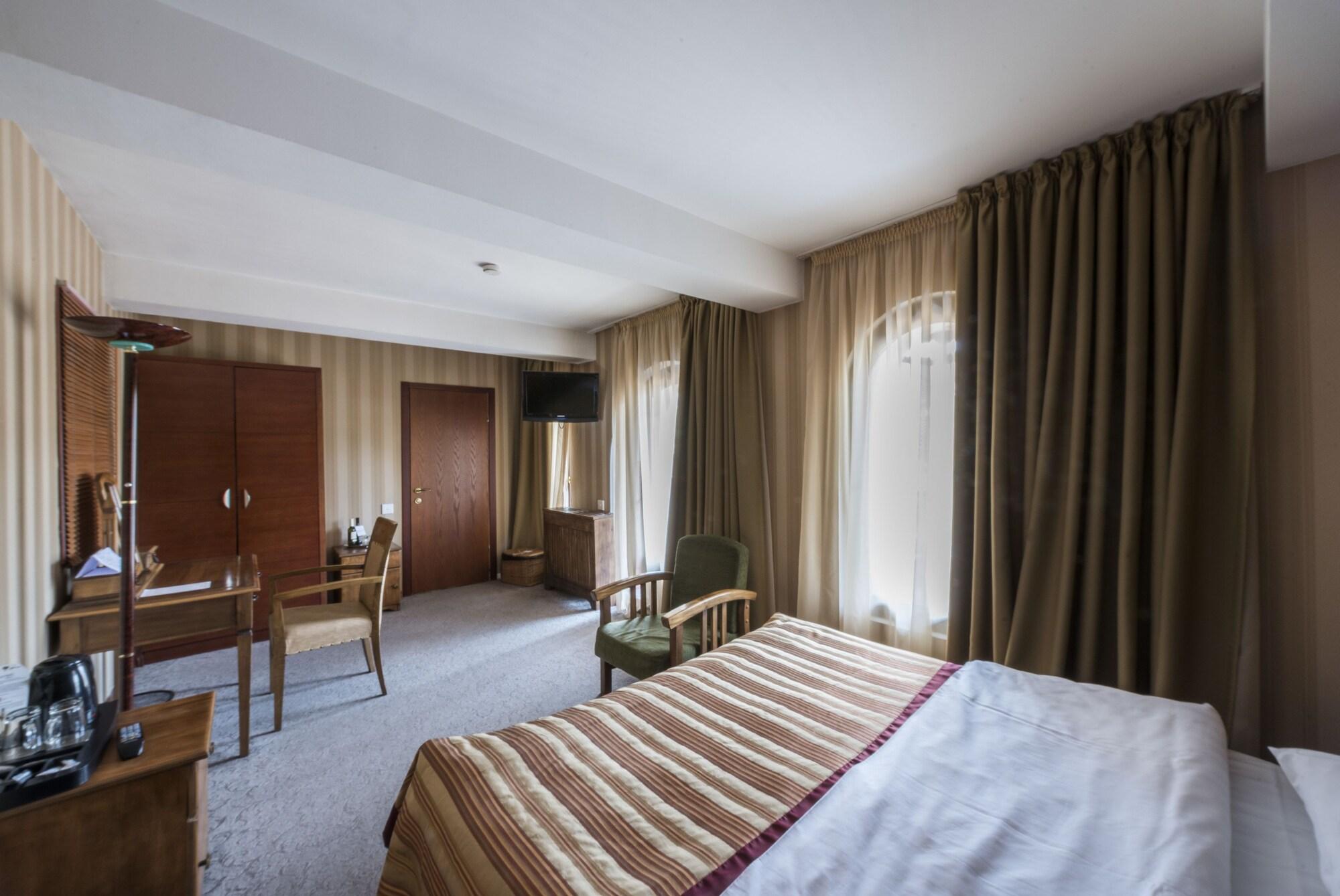 Hotel Kopala Tbilisi Esterno foto
