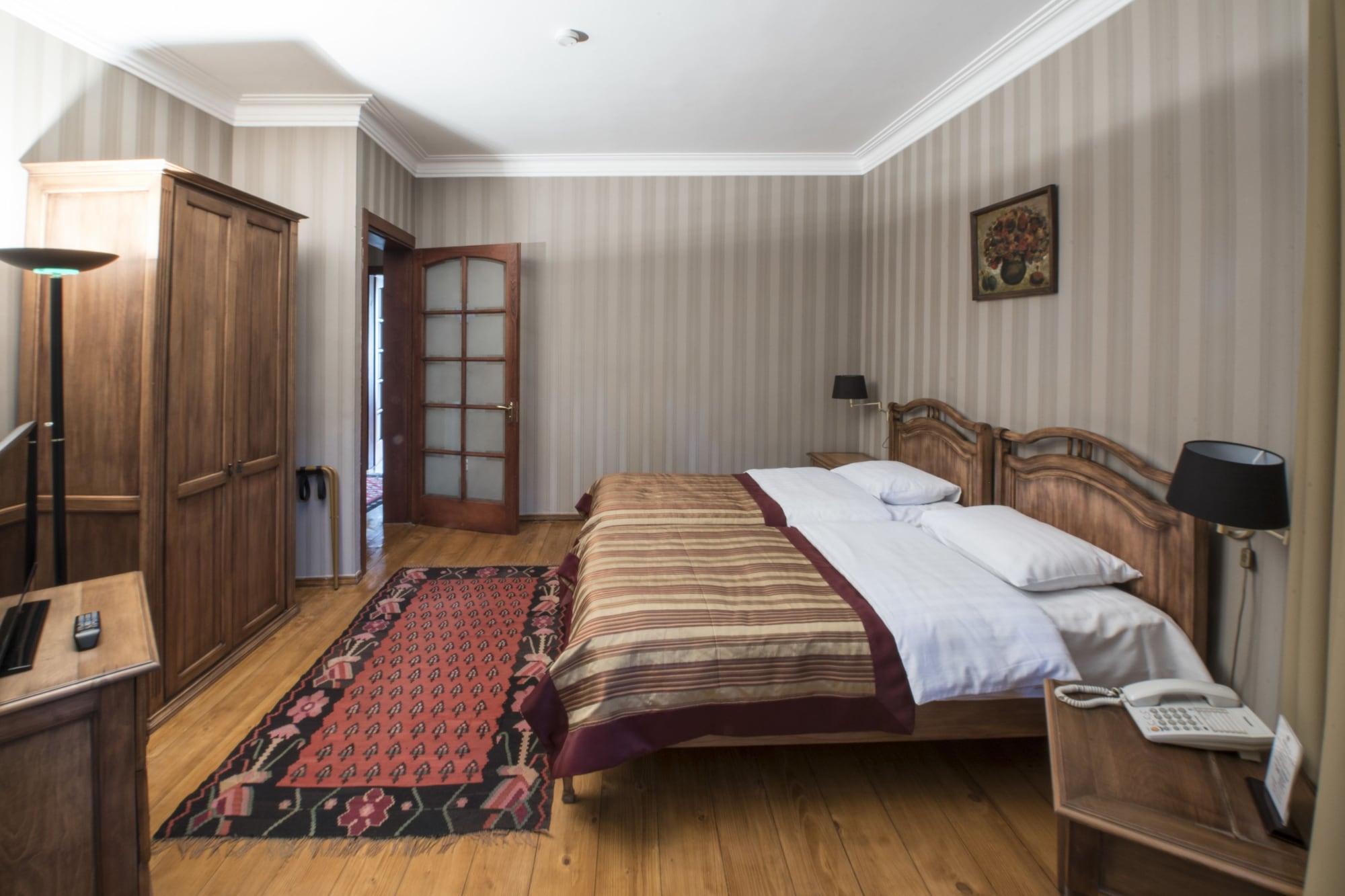 Hotel Kopala Tbilisi Esterno foto