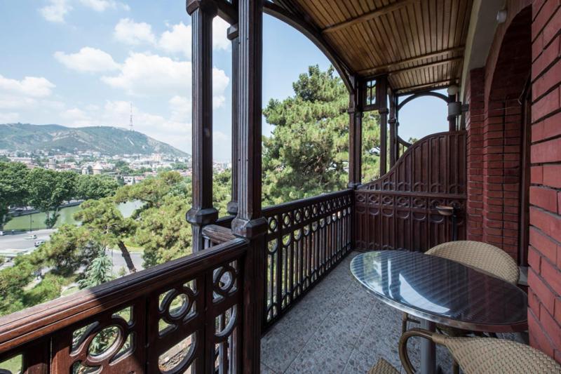 Hotel Kopala Tbilisi Esterno foto